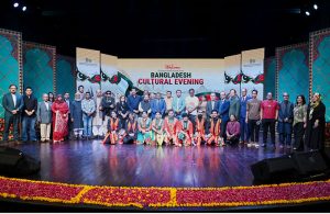Federal Minister for National Heritage and Culture Aurangzeb Khan Khichi poses for a group photograph with the 15-member group of artists from Bangladesh and participants at a cultural event organized by the National Heritage and Culture Division at the Pakistan National Council of the Arts (PNCA)
