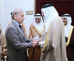 Foreign Minister of the Kingdom of Bahrain, Dr. Abdullatif bin Rashid Al-Zayani calls on Prime Minister Muhammad Shehbaz Sharif.