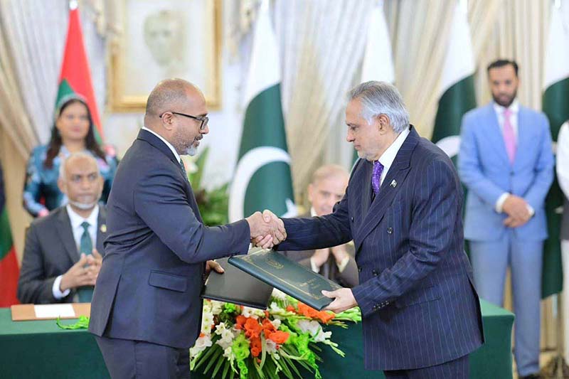 President of Maldives Dr. Mohamed Muizzu and Prime Minister of Pakistan Muhammad Shehbaz Sharif witnesses the exchange of MoUs between Pakistan and Maldives in various sectors at a ceremony in Prime Minister's House