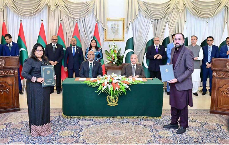 President of Maldives Dr. Mohamed Muizzu and Prime Minister of Pakistan Muhammad Shehbaz Sharif witnesses the exchange of MoUs between Pakistan and Maldives in various sectors at a ceremony in Prime Minister's House