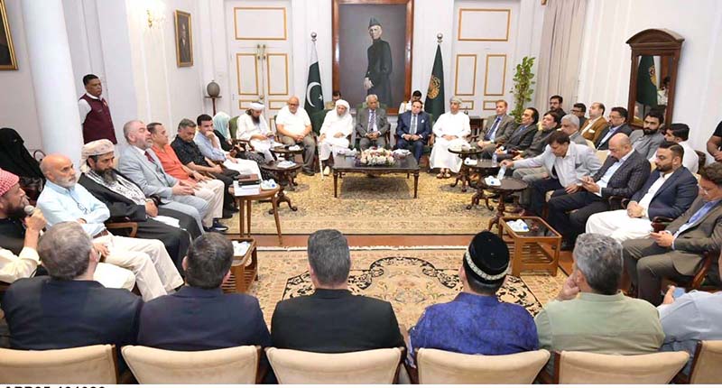 Governor Sindh, Syed Muhammad Nihal Hashmi meets with chancellors, vice-chancellors, rectors and other international educationists from universities across 34 Muslim countries at Governor House