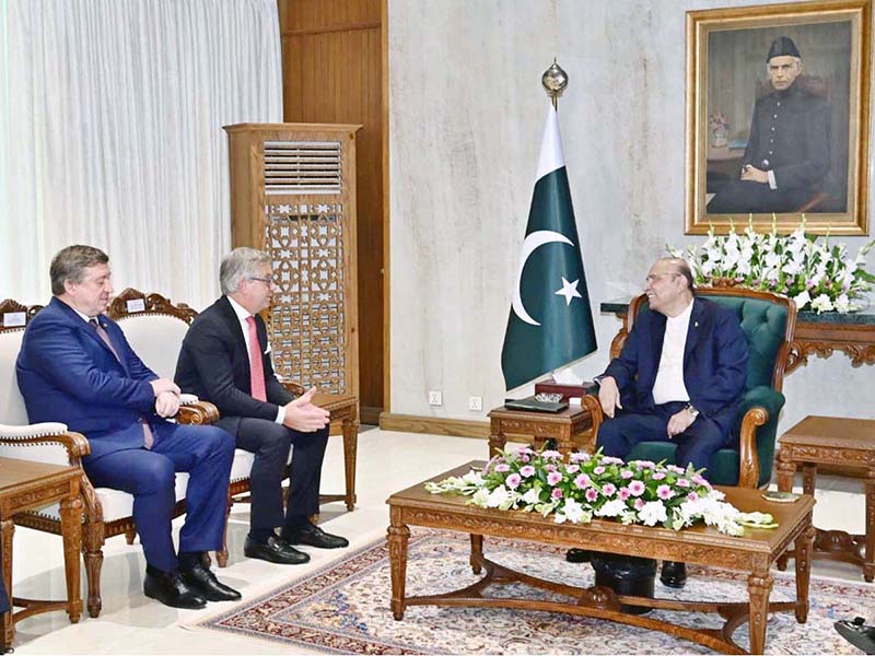 President Asif Ali Zardari talking to Mr Magnus Brunner, European Commissioner for Internal Affairs and Migration, at Aiwan-e-Sadr