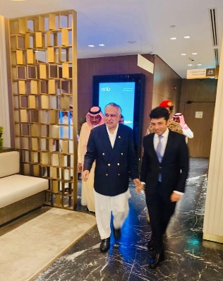 DPM Dar arrives in Madinah ahead of SPDC meeting