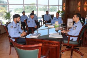 IGP Sohail honours CIA team for nabbing suspect in Laiba Ijaz case