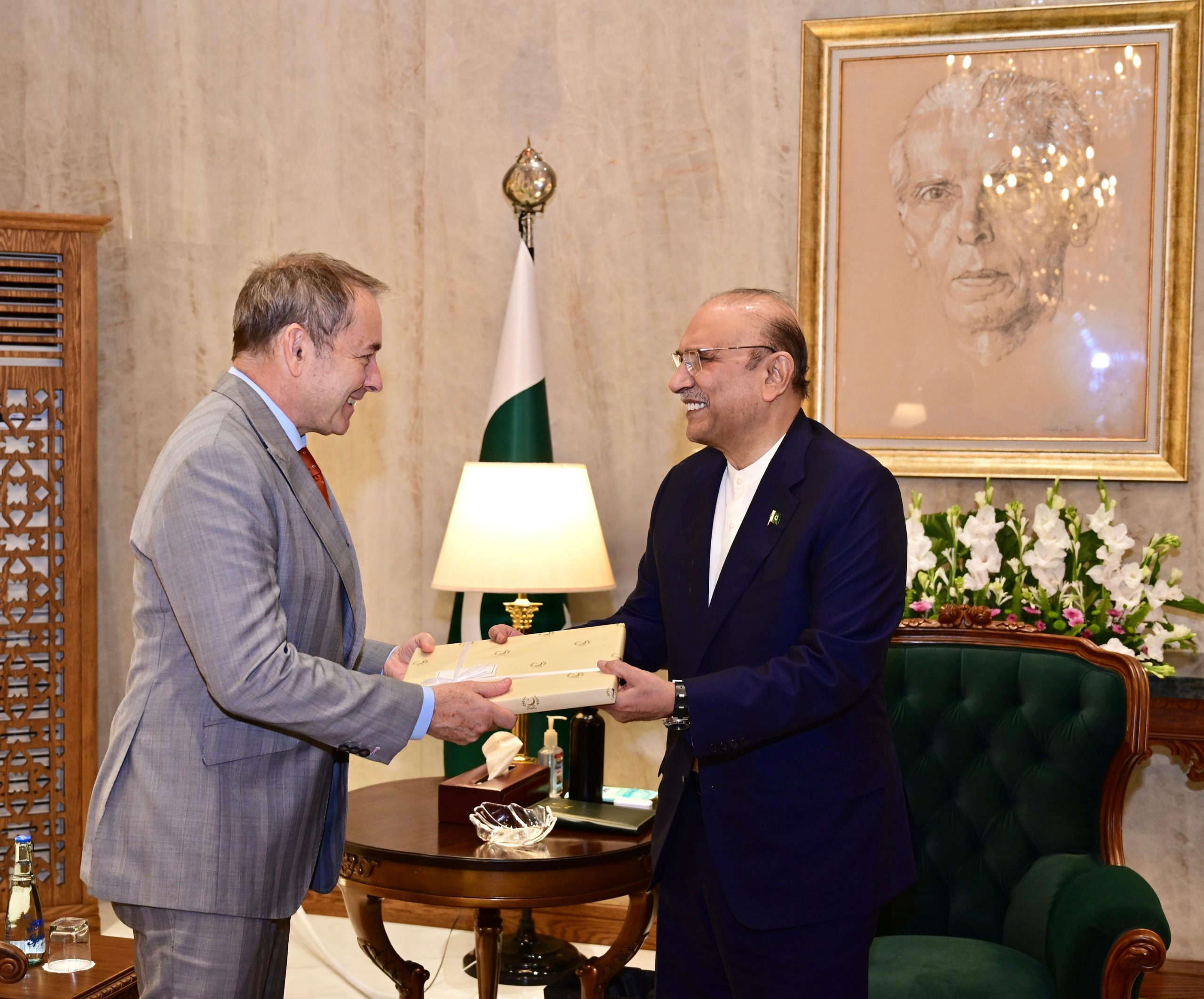 President receives credentials from Ambs. of France, KSA