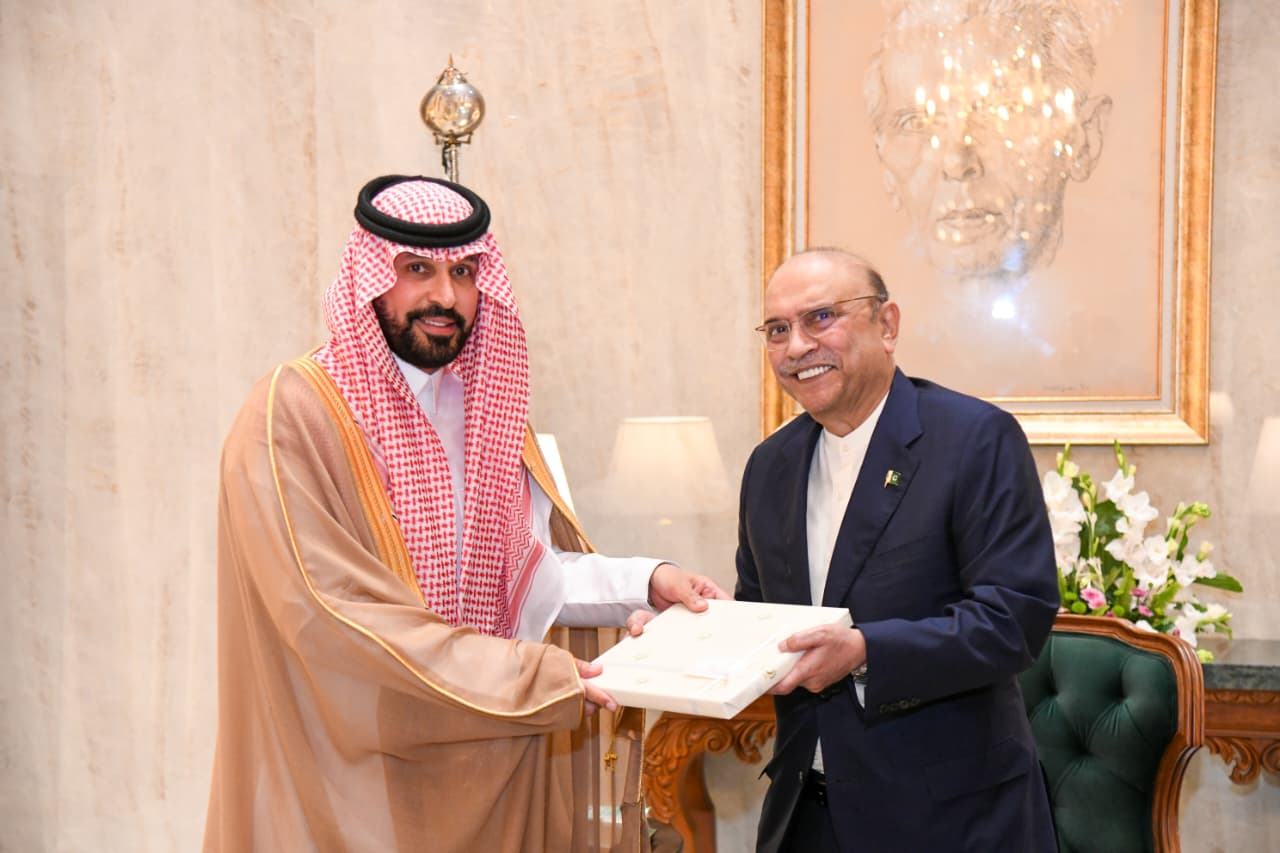 President receives credentials from Ambs. of France, KSA
